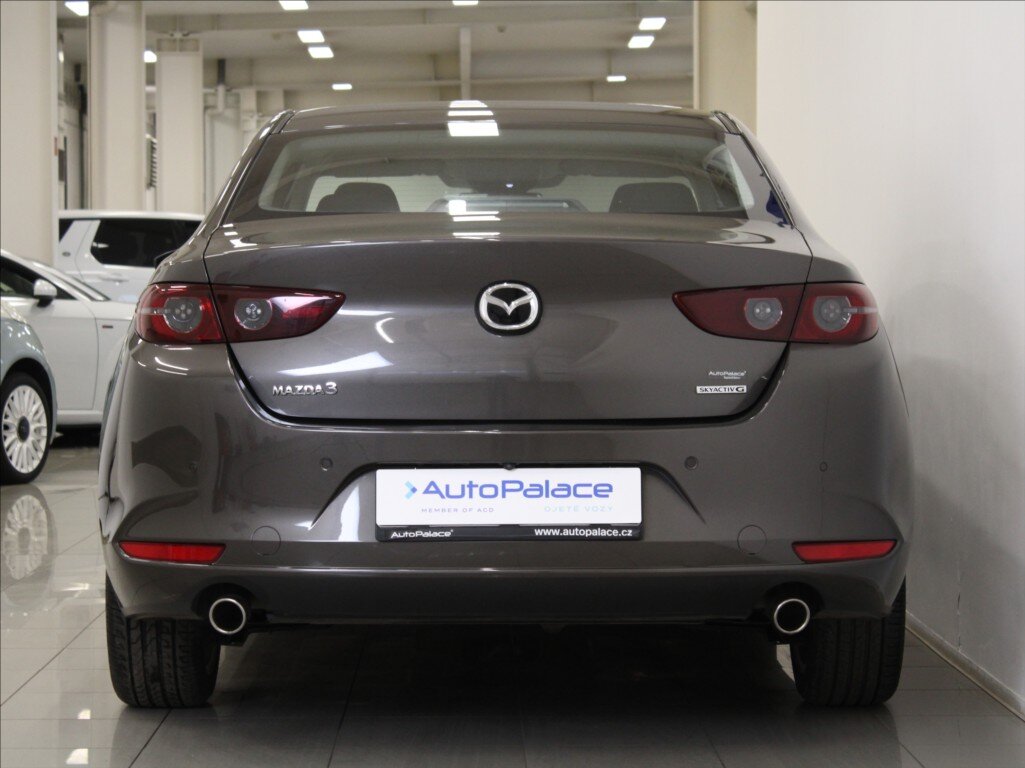 Mazda 3 Sedan / Limuzína 2,0 l 90 kw