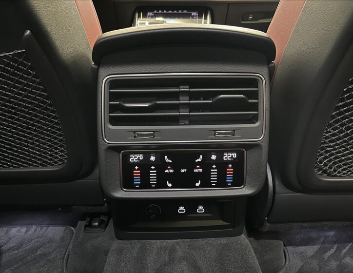 Audi SQ8 SUV 4,0 l 373 kw