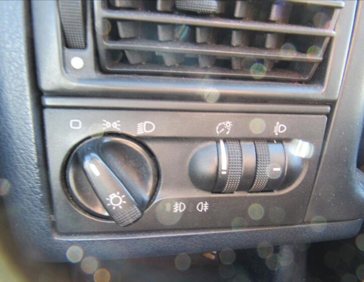 Volkswagen Caravelle Kombi 2,5 l 75 kw