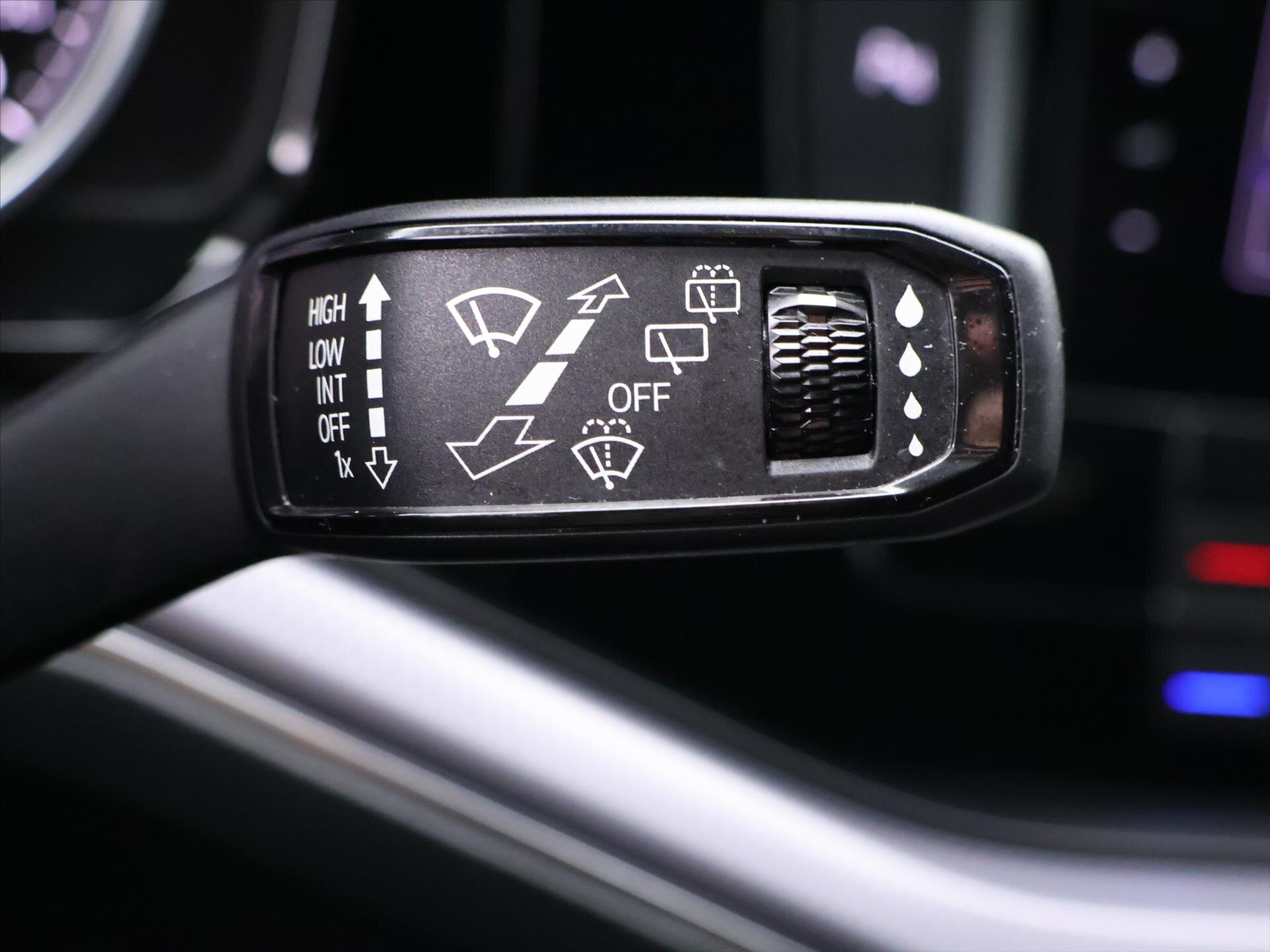 Volkswagen Touareg SUV / Terénní 3,0 l 210 kw