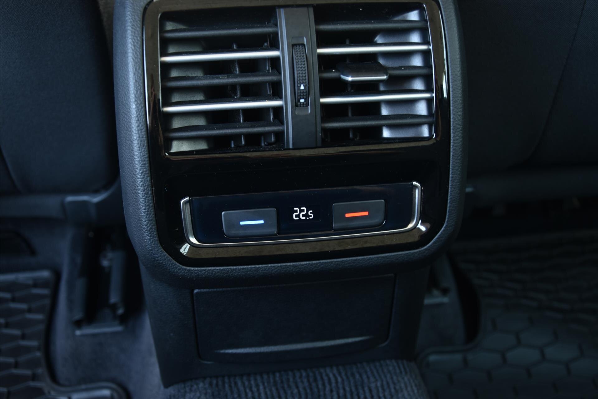 Volkswagen Passat Kombi 1,6 l 88 kw