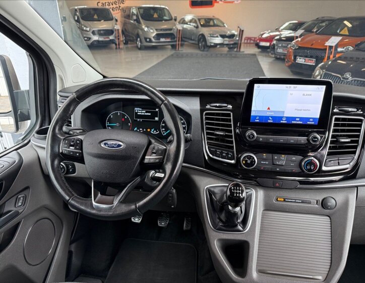 Ford Tourneo Custom MPV 2,0 l 96 kw