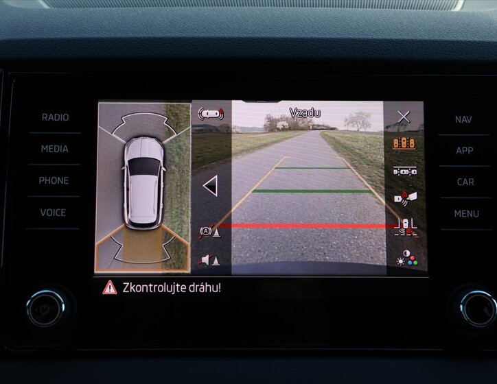 Škoda Karoq SUV / Terénní 2,0 l 110 kw