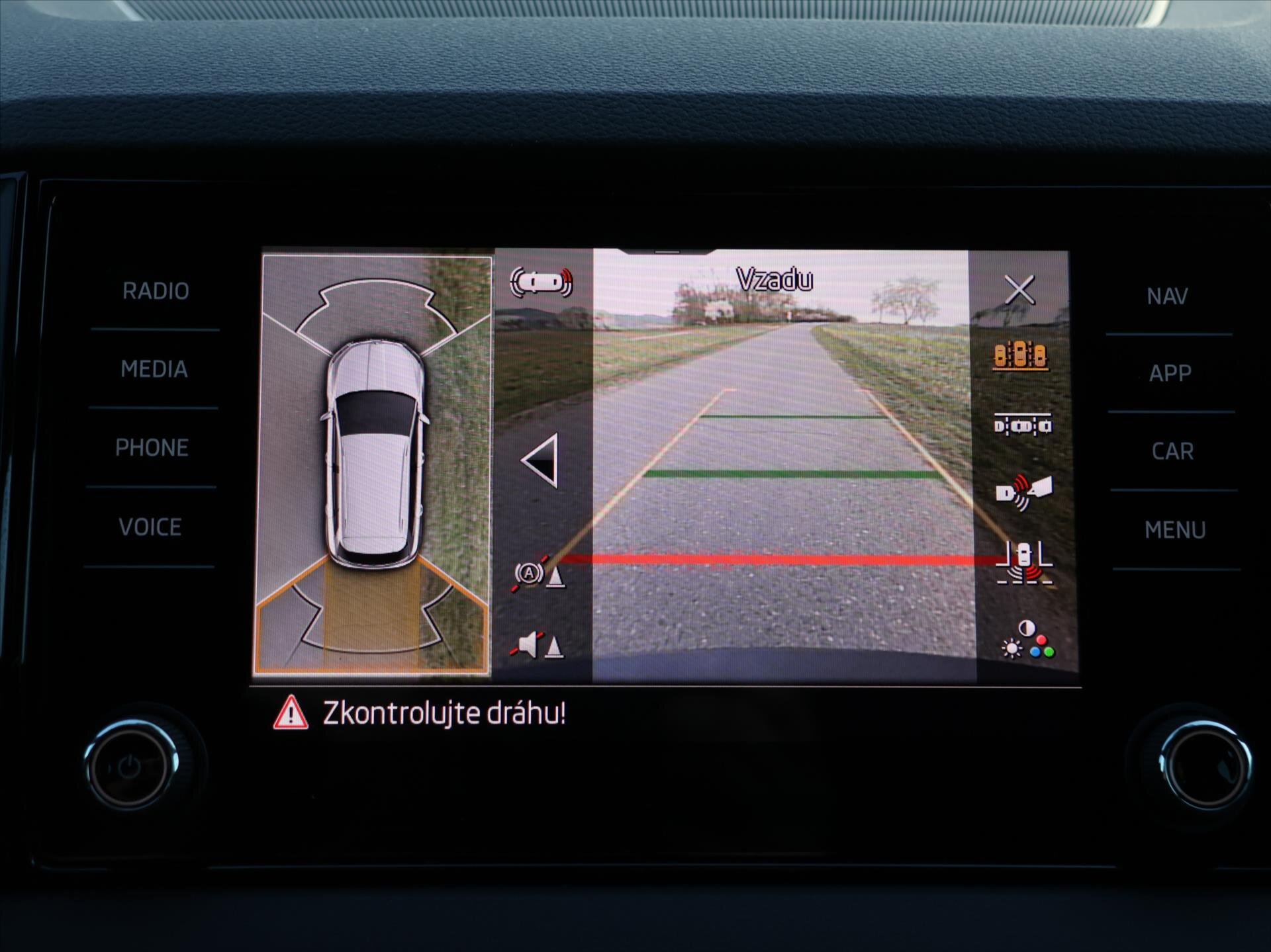 Škoda Karoq SUV / Terénní 2,0 l 110 kw