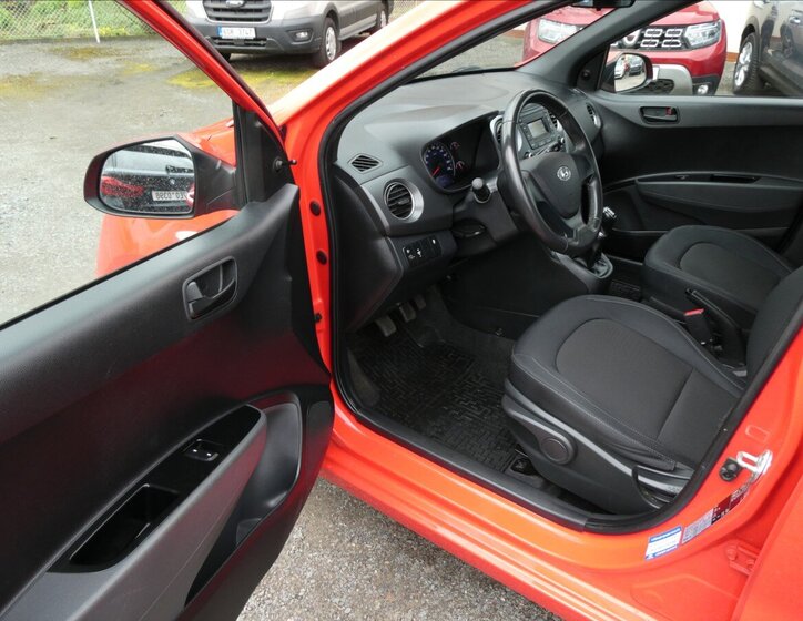 Hyundai i10 Hatchback 998,0 49 kw