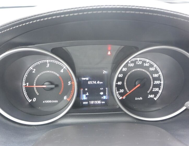 Mitsubishi Outlander SUV 2,3 l 130 kw