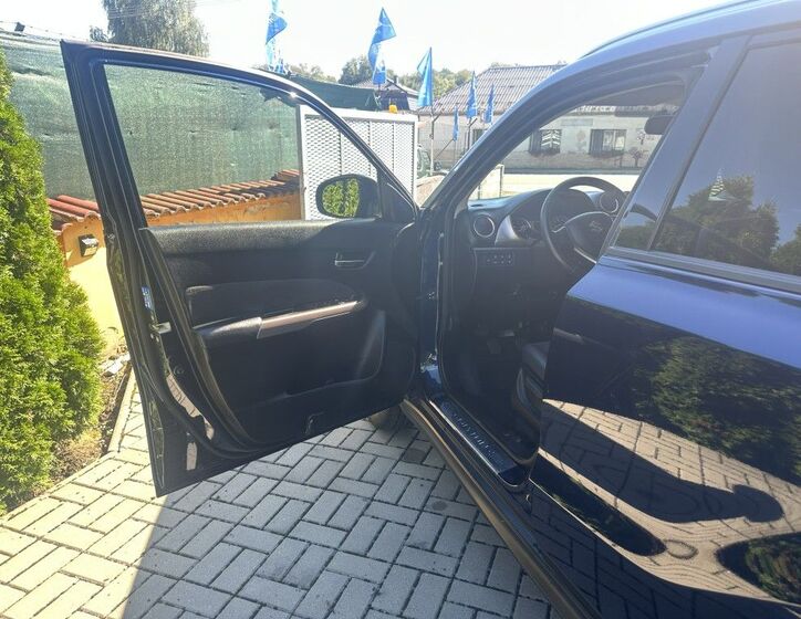 Suzuki Vitara 21