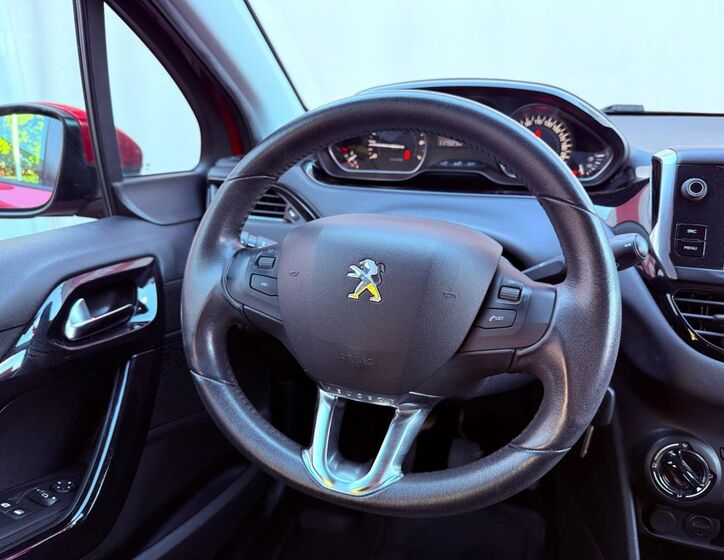 Peugeot 208 14
