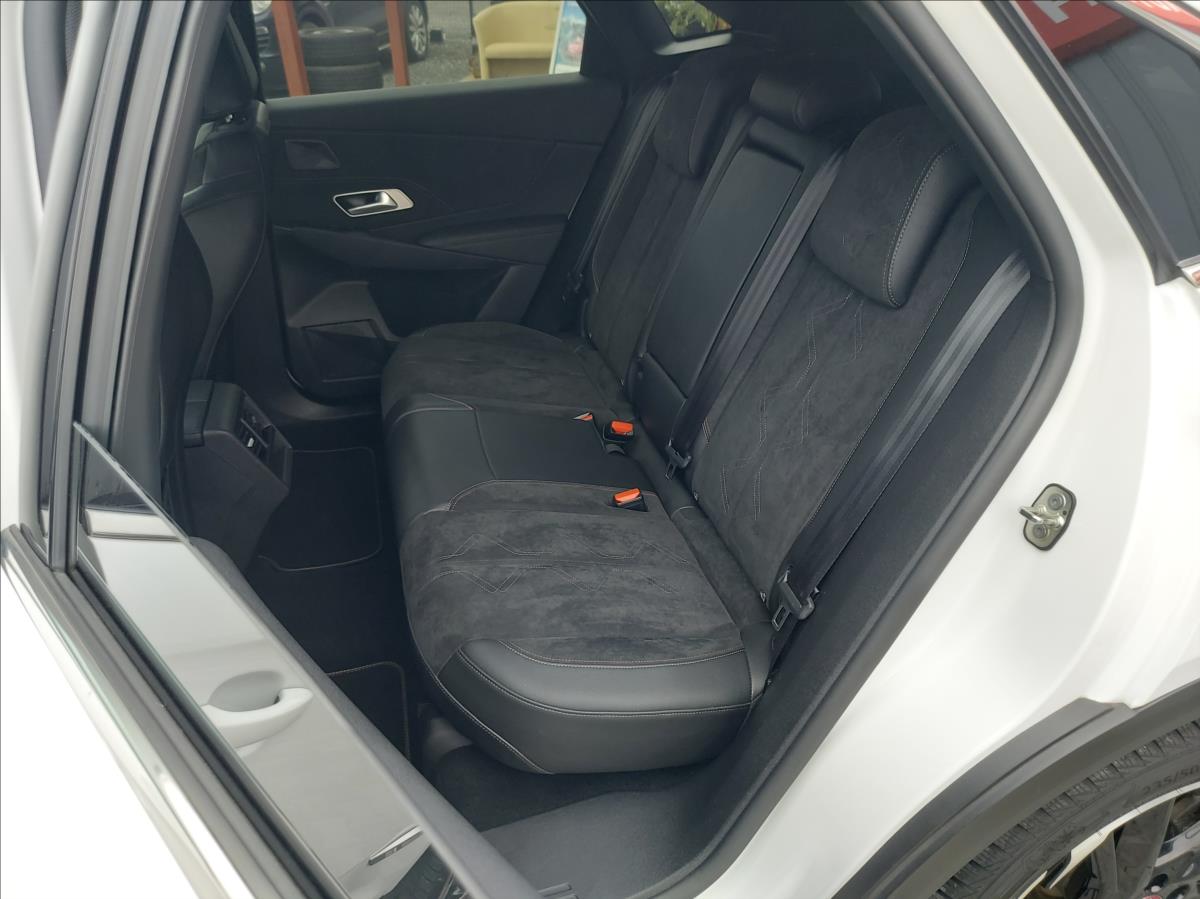 DS Automobiles DS7 Crossback