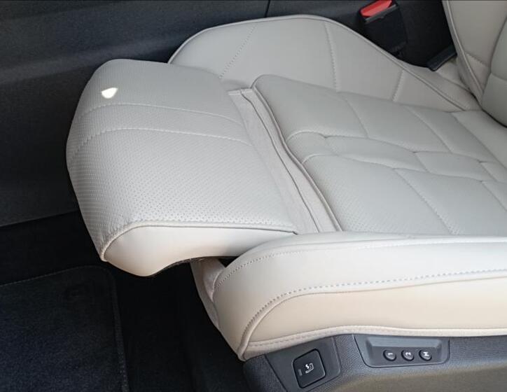 DS Automobiles DS7 10