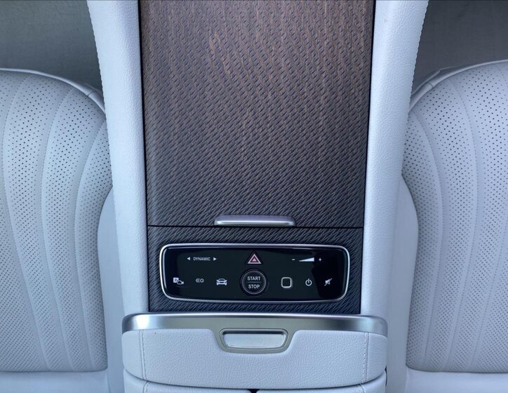 Mercedes-Benz EQE Sedan / Limuzína 0,0 300 kw