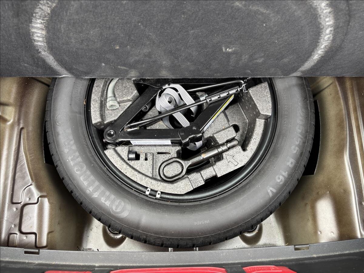 Škoda Superb Sedan / Limuzína 2,0 l 140 kw