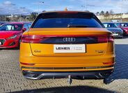 Audi Q8 6