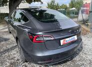 Tesla Model 3 4