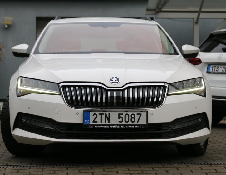 Škoda Superb 8