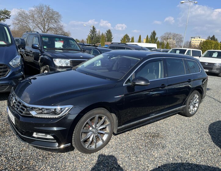 Volkswagen Passat Kombi 2,0 l 176 kw