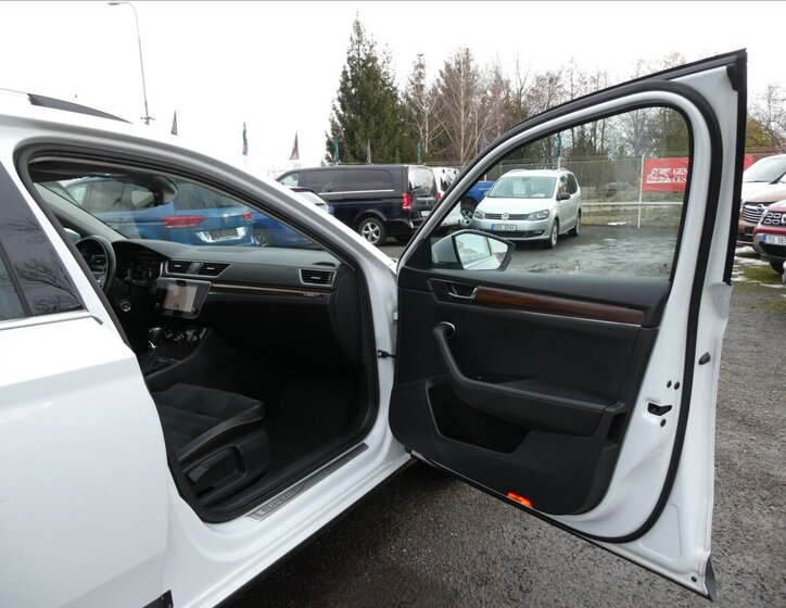 Škoda Superb Kombi 2,0 l 147 kw