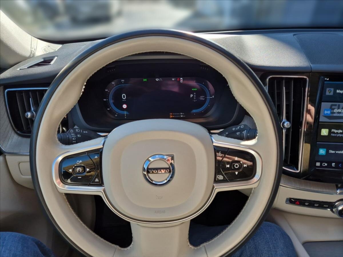 Volvo XC60 SUV / Terénní 2,0 l 186 kw