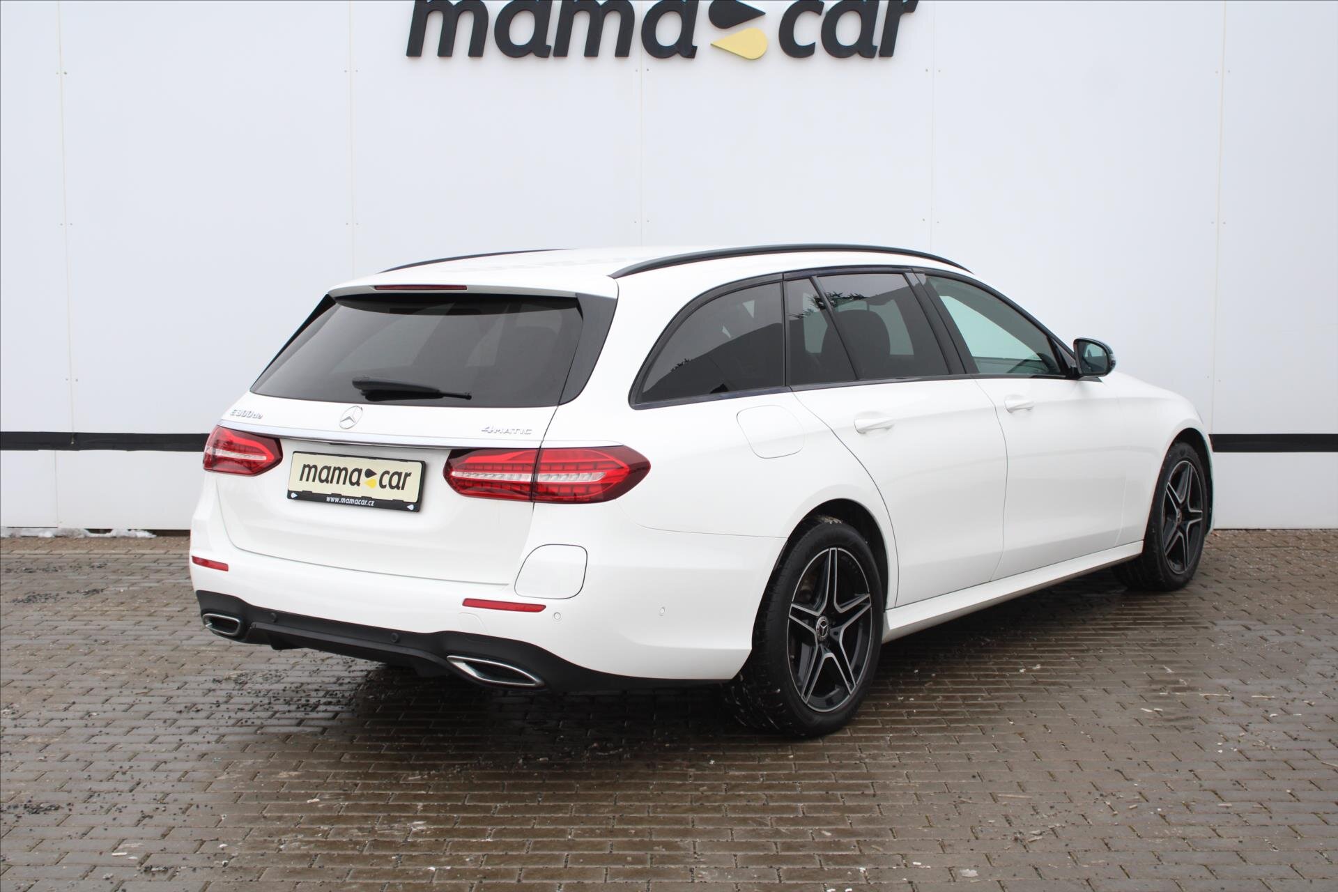 Mercedes-Benz Třídy E Kombi 2,0 l 143 kw