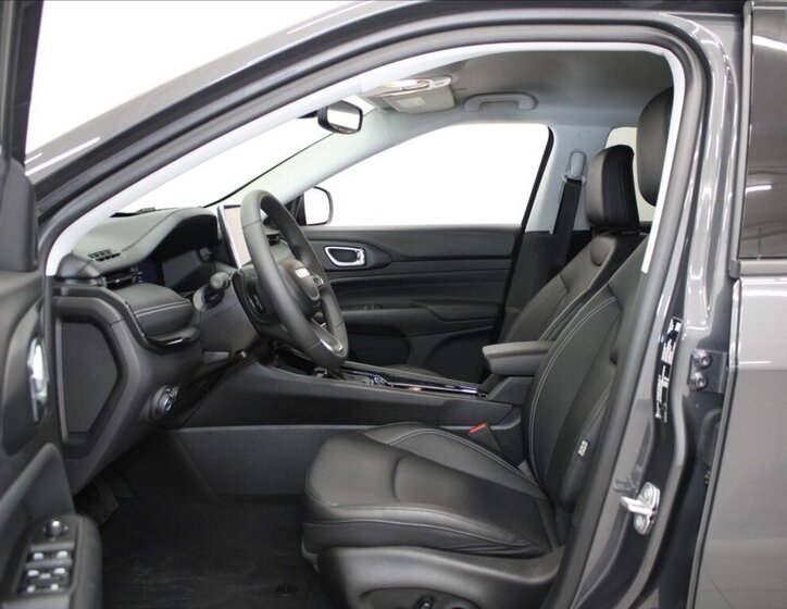 Jeep Compass SUV / Terénní 1,5 l 96 kw