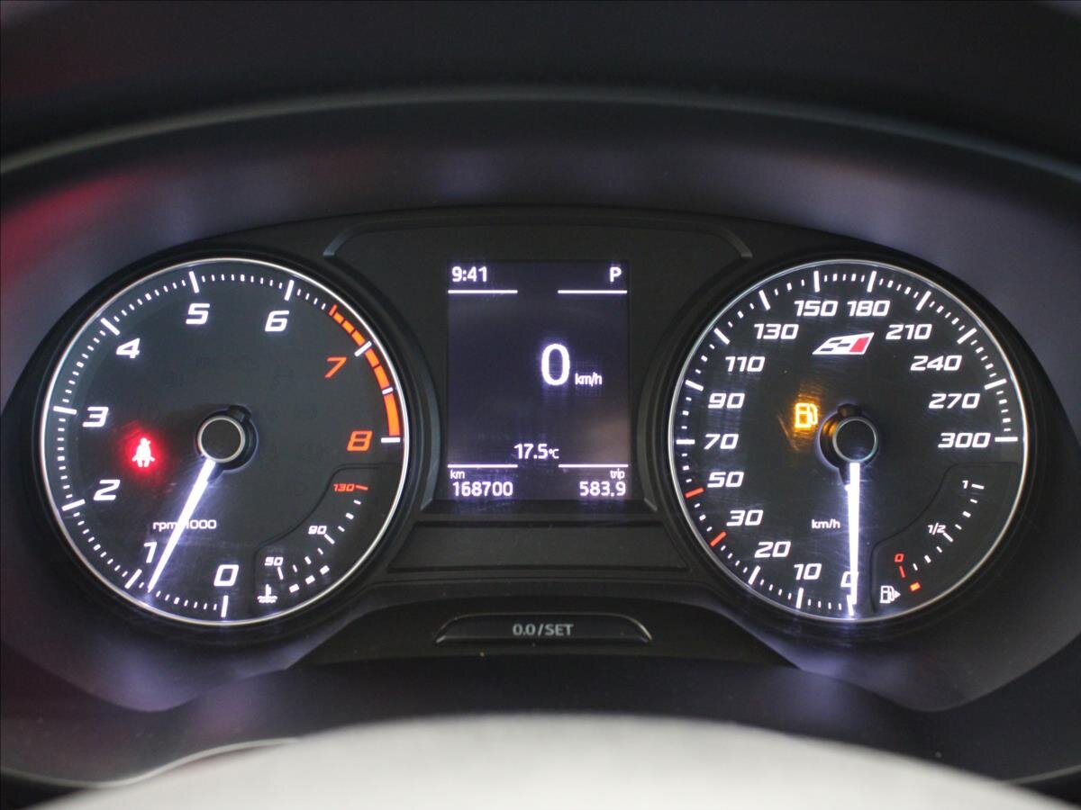 Seat Leon Hatchback 2,0 l 195 kw