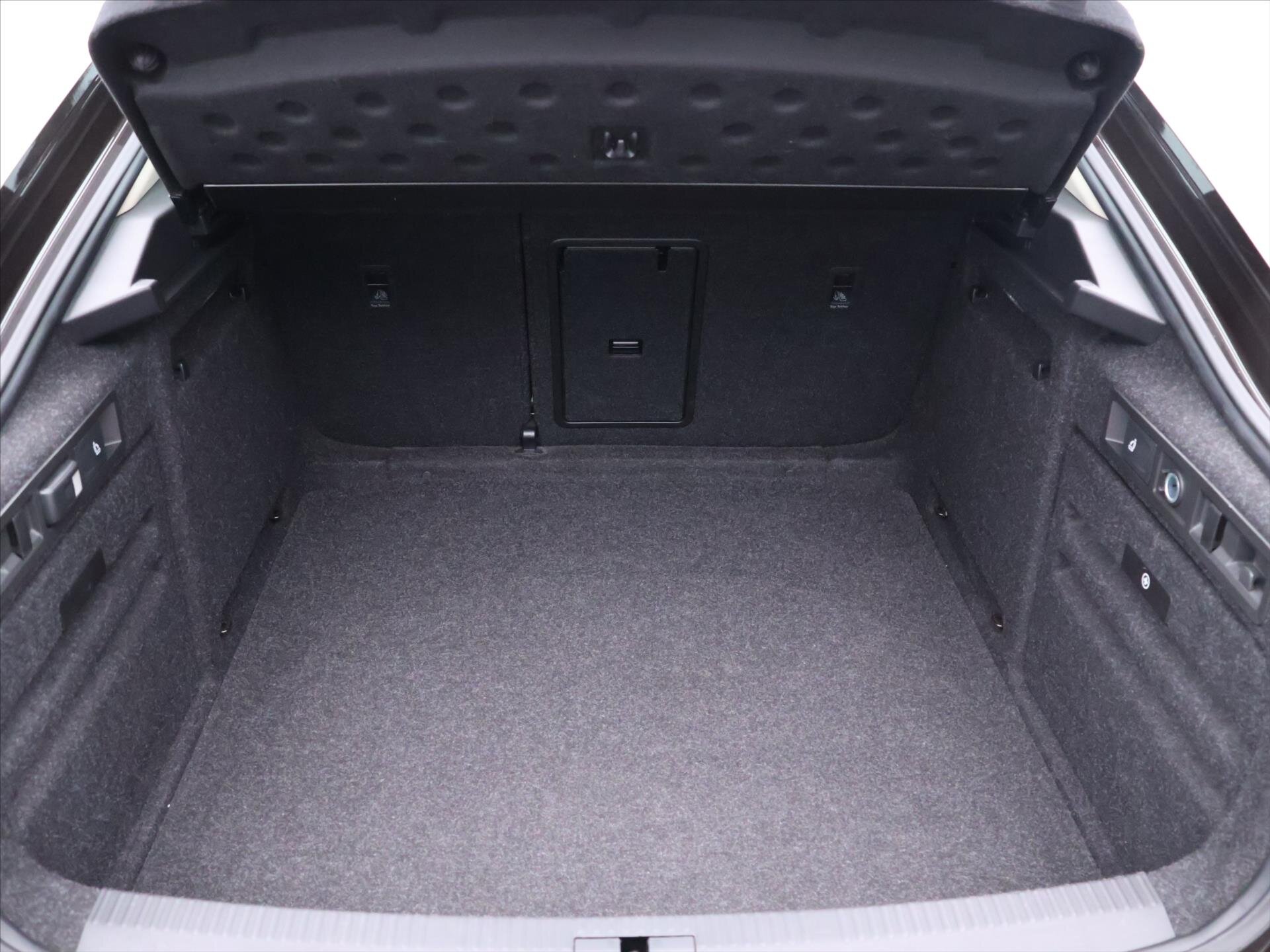 Škoda Superb Liftback 2,0 l 140 kw