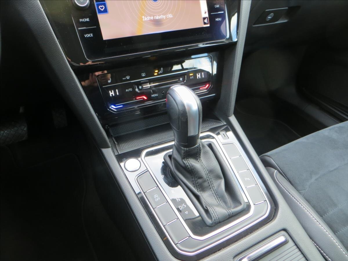 Volkswagen Passat Kombi 1,5 l 110 kw