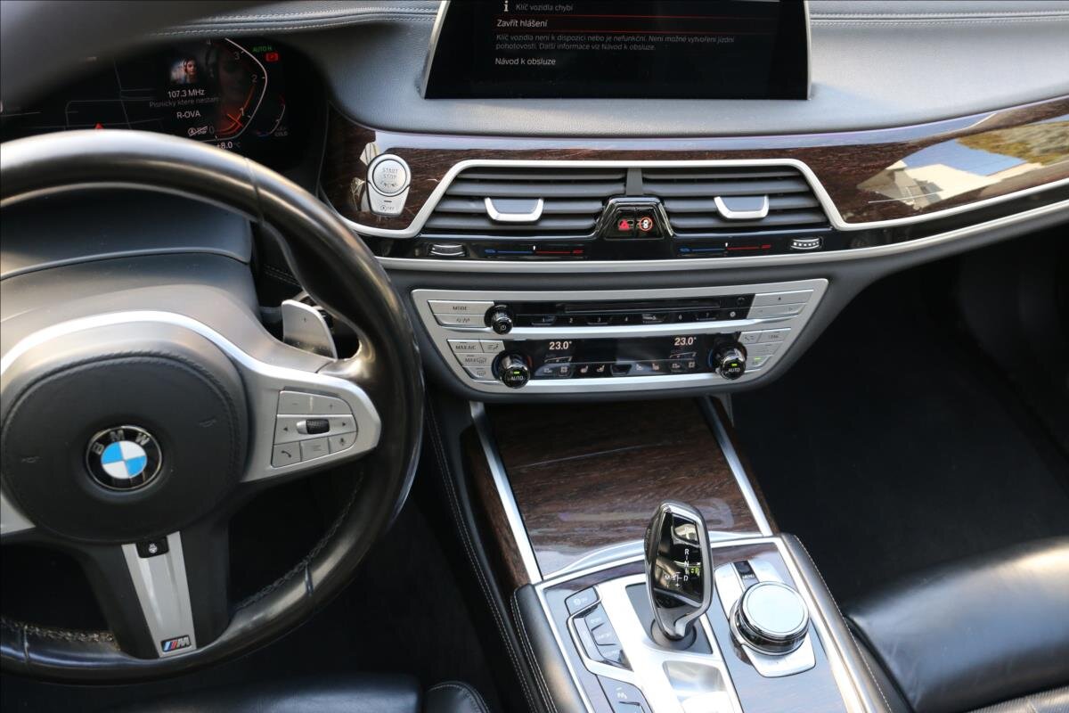 BMW Řada 7 Sedan / Limuzína 3,0 l 294 kw