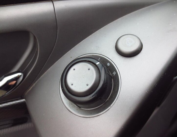 SsangYong Rodius VAN-Minibus 2,0 l 114 kw