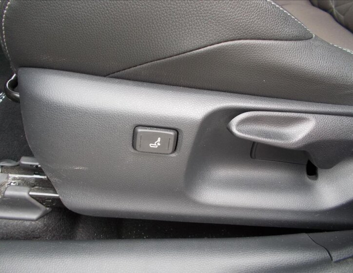 Toyota Yaris Cross 21