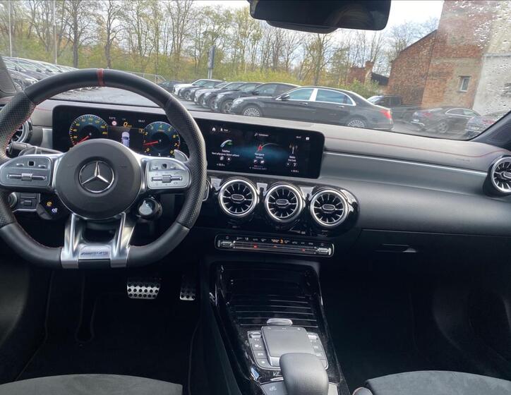 Mercedes-Benz CLA 10