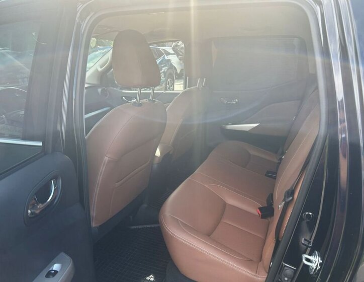 Dongfeng Ostatní Pick-up 2,3 l 120 kw