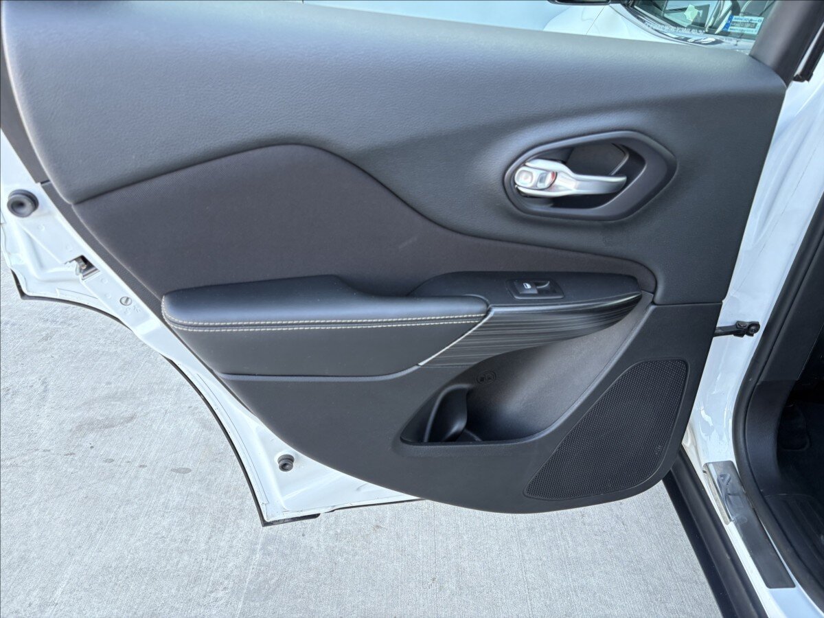 Jeep Cherokee SUV 2,0 l 103 kw