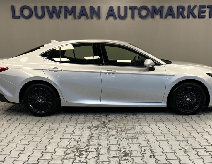 Toyota Camry Sedan / Limuzína 2,5 l 137 kw