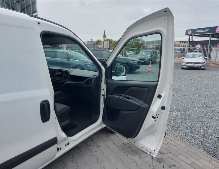 Fiat Dobló cargo Ostatní 1,4 l 88 kw