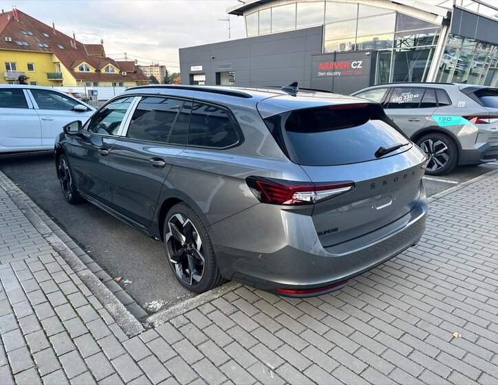 Škoda Superb 4
