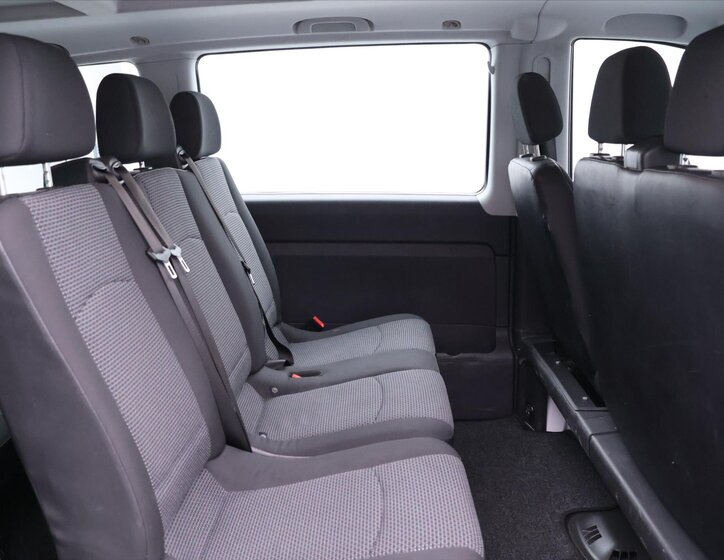 Mercedes-Benz Vito Kombi 2,1 l 70 kw