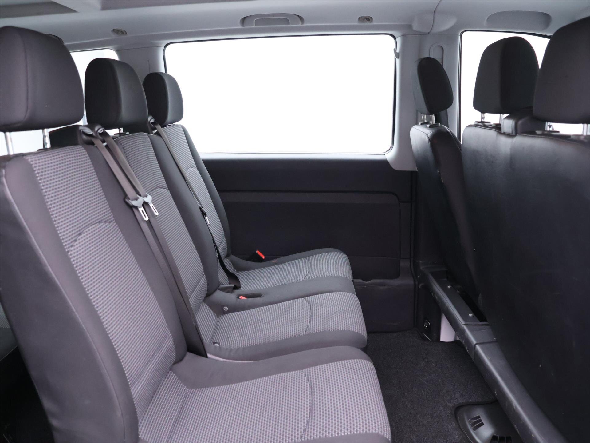 Mercedes-Benz Vito Kombi 2,1 l 70 kw