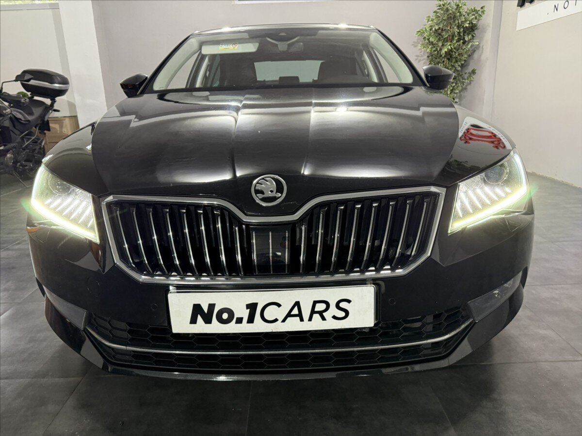 Škoda Superb Sedan / Limuzína 2,0 l 206 kw