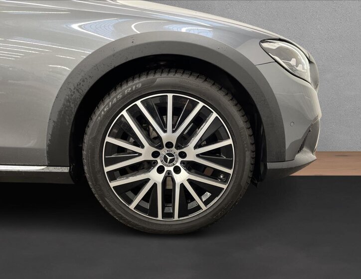 Mercedes-Benz Třídy E Kombi 2,0 l 147 kw