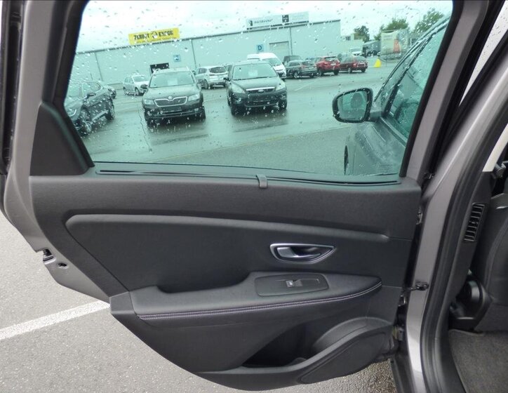 Renault Scénic MPV 1,5 l 81 kw