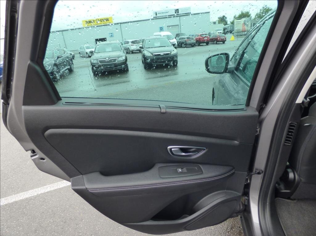 Renault Scénic MPV 1,5 l 81 kw