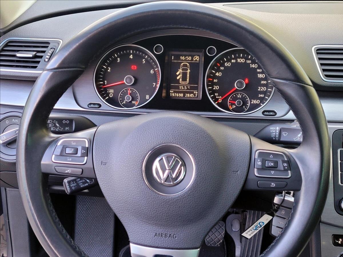 Volkswagen Passat Kombi 1,4 l 90 kw