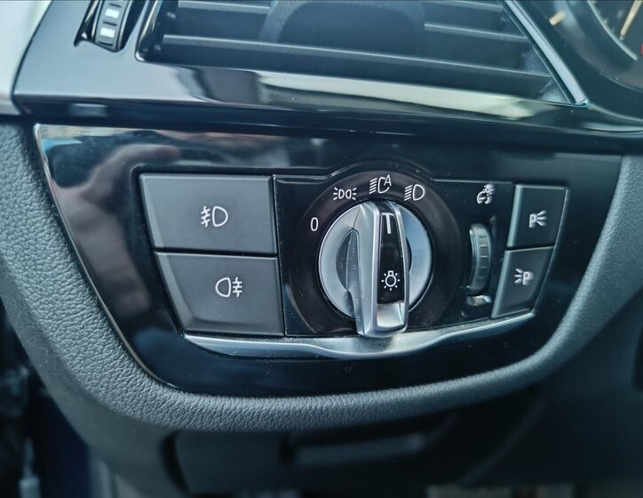 BMW Řada 5 Kombi 2,0 l 140 kw