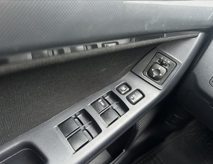 Mitsubishi Lancer 17