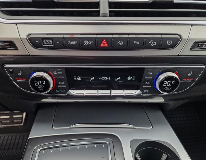 Audi Q7 SUV / Terénní 3,0 l 210 kw