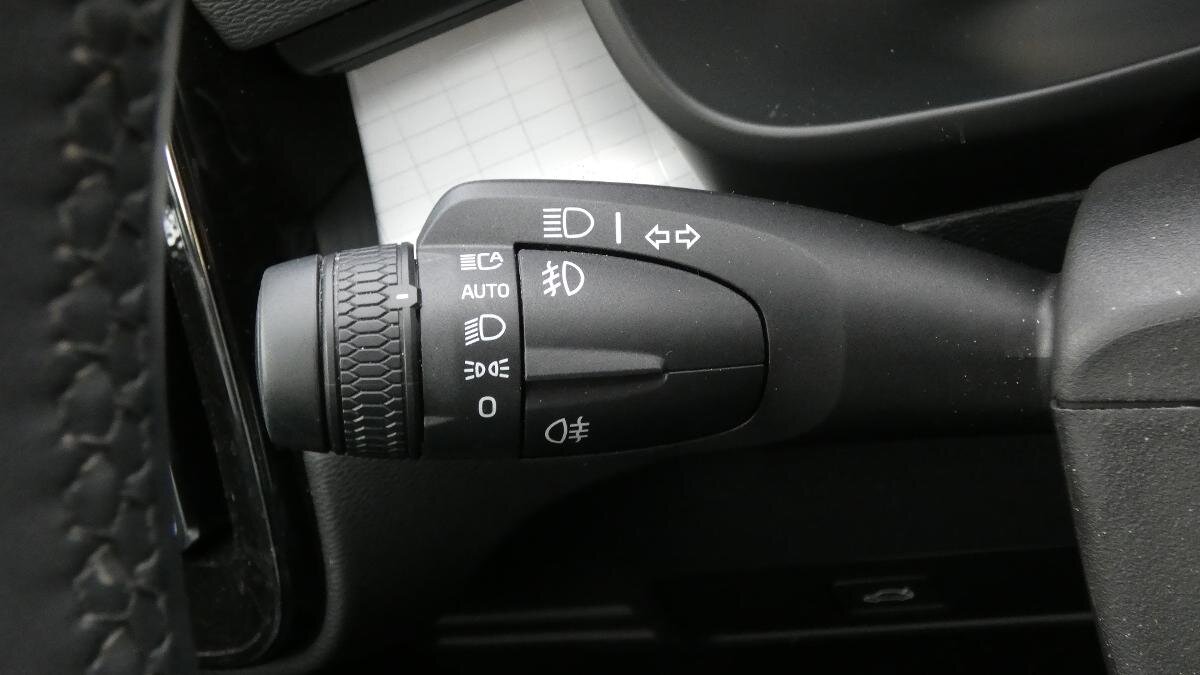 Volvo XC40 SUV / Terénní 2,0 l 120 kw