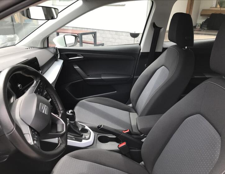 Seat Arona 9