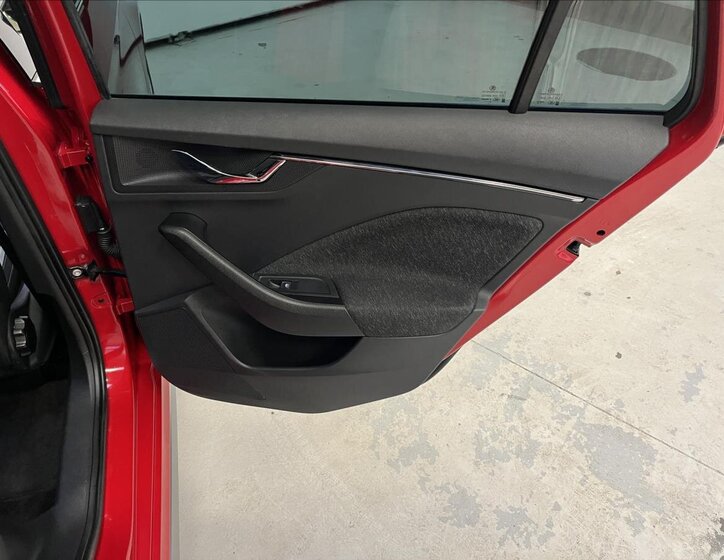 Škoda Kamiq SUV 999,0 85 kw