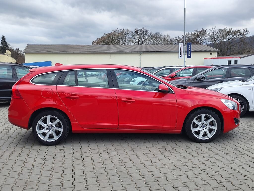 Volvo V60 Kombi 2,0 l 120 kw